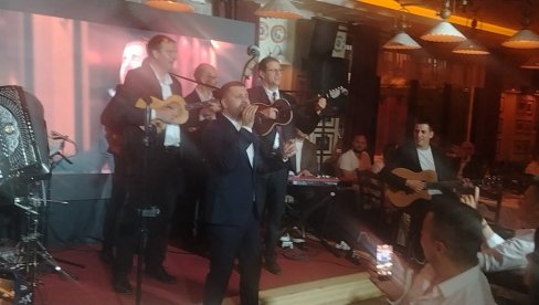 NE TROŠITE VINO: Nebojša Vojvodić vratio se u velikom stilu muzičkom trilogijom - Još nisam svestan, nisam došao sebi (FOTO)