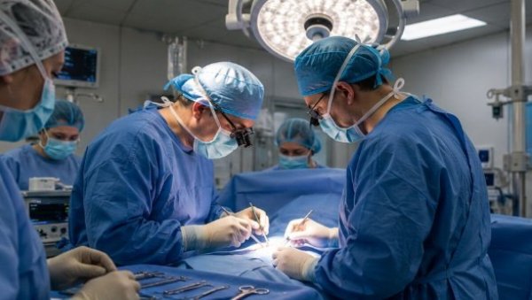 ВЕЛИКИ УСПЕХ КАРДИОХИРУРГА: Уграђено механичко срце са магнетном левитацијом