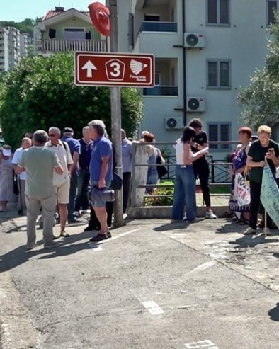БИВШИ РАДНИЦИ ВЕКТРА БОКЕ ТРАЖЕ  ПРАВДУ: У фокусу поново спорна продаја хотела Игало