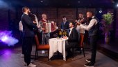 SLOŽNA BRAĆA: Muzika iz čuvene serije dobila novi život u izvođenju Ace Sofronijevića (FOTO)