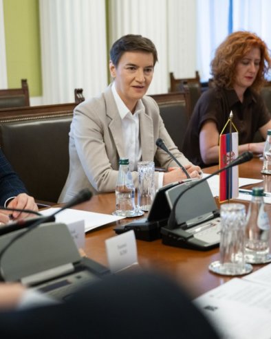 ВЕЛИКА ШАНСА ЗА СРБИЈУ: Брнабић са корејском делегацијом о вештачкој интелигенцији