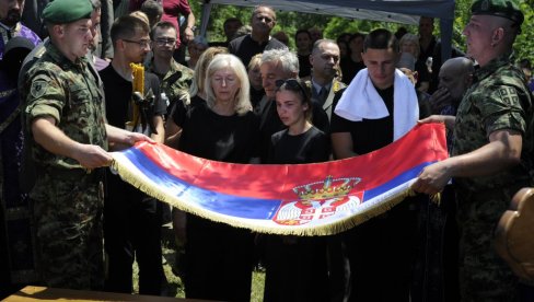 MILOVAN U NEBESKOM STROJU: Sahranjen stariji vodnik Milovan Jovanović, tragično nastradao u bazi UN u Libanu (FOTO)