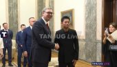 VUČIĆ SA LIN DANOM: Predsednik ugostio najvećeg badminton igrača svih vremena (VIDEO)
