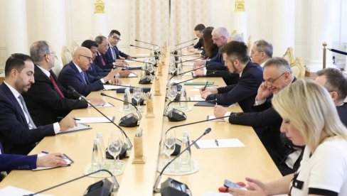 IZNELI SMO OCENE NJIHOVE DESTRUKTIVNE POLITIKE OKO UKRAJINE Moskva se oglasila nakon sastanka sa ambasadorima evrotrojke