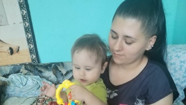 СПРЕМНИ ДА МИЛОШУ ДАЈУ БУБРЕГ: За помоћ Андријани Керчуљ (22) из Јасенова и њеном болесном синчићу јавили се и донатори и донори