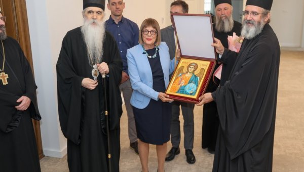 СЛЕДИ РЕСТАУРАЦИЈА ЕНТЕРИЈЕРА САБОРНЕ ЦРКВЕ У НОВОМ САДУ: Покрајинска влада издвојила 50 милиона динара