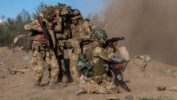 БОМБЕ ФАБ САСТАВИЛЕ УКРАЈИНЦЕ СА ЗЕМЉОМ: Уништене три бригаде за пар секунди