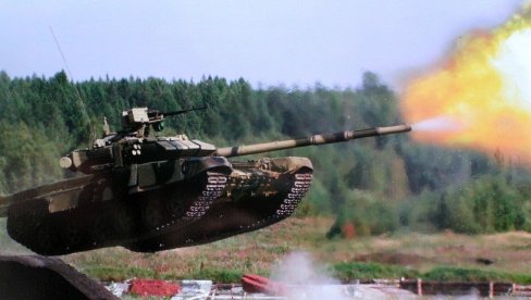 RUSKA OKLOPNA ZVER T-90 OPREMLJENA ZA 22. VEK: Ovom čudovištu Rusi ugradili sistem koji ga čini otpornim na dronove i projektile