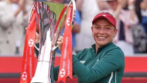 ISPALA U KVALIFIKACIJAMA I OSVOJILA TITULU: Dona Vekić podigla trofej u Londonu