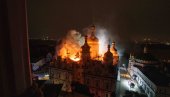 ДРАМАТИЧНИ ПРИЗОРИ ИЗ КИЈЕВА: Ватра гута једну од најлепших православних светиња (ФОТО/ВИДЕО)