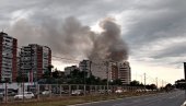 ВЕЛИКИ ПОЖАР НА НОВОМ БЕОГРАДУ:  Гори тржни центар „Енјуб“ - бројни ватрогасци се боре са ватреном стихијом (ФОТО/ВИДЕО)