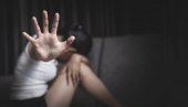 ЋЕРКА ПРИЈАВИЛА ДА ТАТА ТУЧЕ МАМУ: Ухапшен мушкарац са Новог Београда због насиља у породици и дроге