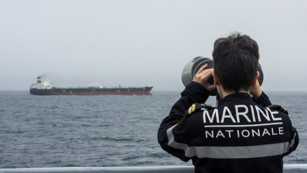 МОРАМО ДА СЕ НОСИМО СА ПИРАТИМА НОВОГ ДОБА Руски званичник: Наоружаваћемо танкере после претњи ЕУ