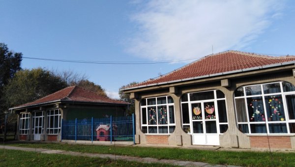 СПАС У БОДОВАЊУ ПОСЛЕ ТРИ ГОДИНЕ: У вртиће у Кикинди коначно уписана сва деца којима су запослена оба родитеља