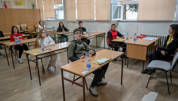 ЈАНКОВИЋ СТОЈАН И ГЛАГОЛ СНЕБИВАТИ СЕ: Шта је највише намучило осмаке на тесту из српског језика (ФОТО)