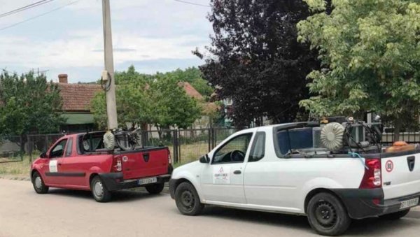 ТРЕТМАН КОМАРАЦА СУТРА У ПАРАЋИНУ: Упозорење пчеларима да затворе кошнице
