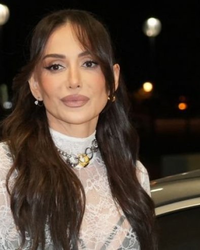 ЕМИНА ЈАХОВИЋ СЕ СУСРЕЛА ОЧИ У ОЧИ СА МУСТАФОМ И ЊЕГОВОМ НОВОМ ЖЕНОМ: Матура сина их поново спојила (ФОТО)
