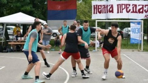 НАСТАВЉА СЕ ТРАДИЦИЈА: Баскеташи, трк на Чукарицу, игра се за Космет!