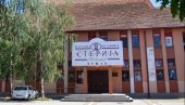 НОВА ТАБЛА, НОВИ ИДЕНТИТЕТ: Нова управа НП „Стерија“ из Вршца унела нову енергију