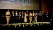 ХРАБРИ ЉУДИ ВОДЕ ГРАД: Свечана академија поводом Дана Лознице (ФОТО)