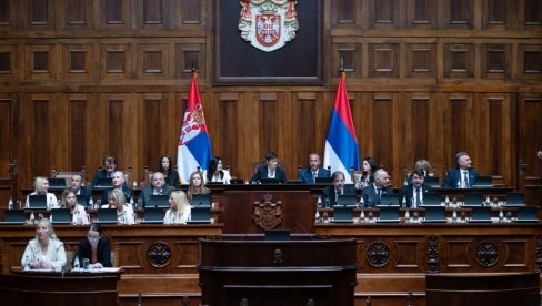 POSLANICI NASTAVLJAJU ZASEDANJE: Nekoliko tačaka biće na dnevnom redu vanredne sednice