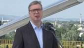ВУЧИЋ ОДРЖАО ЛЕКЦИЈУ НОВИНАРКИ Н1: Најлакше је зановетати, неко је морао ово да направи