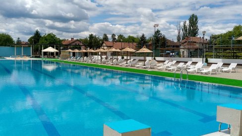 БАЗЕН „СЛАВИЈА“ НАЈЈЕФТИНИЈИ У ПОМОРАВЉУ: Дневна карта за купалиште у Ћуприји 300 динара