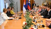 ПОСЕТА ЗНАЧАЈНА ЗБОГ БИЛАТЕРАЛНИХ ОДНОСА ДВЕ ЗЕМЉЕ: Вучић се састао са председником Државног збора Словеније Стевановићем
