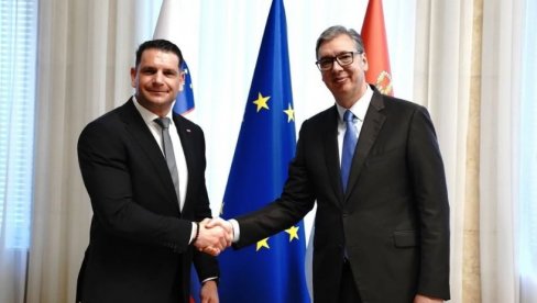 СНАЖНА ПОРУКА ИЗ РЕГИОНА: Словенија чврсто уз Србију и политику председника Вучића