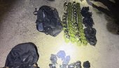 AKCIJA POLICIJE: Velika zaplena oružja u Nišu, pronađeno 67 bombi i dva raketna bacača, osumnjičeni uhapšen