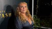 МАЊЕ ЋУ ТУГОВАТИ КРОЗ ПЕСМЕ: Индира Радић о емоцијама, породици и естради (ФОТО)