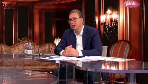 ЗАХВАЛНОСТ МОЈОЈ ПОРОДИЦИ КОЈУ НИСАМ МОГАО ДА ЗАШТИТИМ Вучић: Ја сам ћаци и не одричем се тог бренда ни за шта на свету