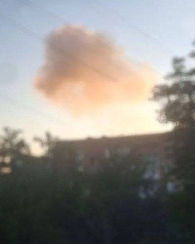 УКРАЈИНА У ПЛАМЕНУ, ЦЕЛУ НОЋ ОДЈЕКИВАЛЕ ЕКСПЛОЗИЈЕ: Има рањених, међу њима и деца, оштећене бројне зграде, објављени снимци удара (ВИДЕО)