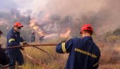 ХИТНА ЕВАКУАЦИЈА НА ОМИЉЕНОЈ ДЕСТИНАЦИЈИ СРБА: Ватрена стихија гута све пред собом, на терену бројне ватрогасне јединице  (ФОТО)