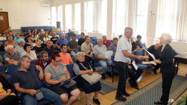 ЗА СУБВЕНЦИЈЕ ПОЉОПРИВРЕДНИЦИМА У СМЕДЕРЕВУ ОВЕ ГОДИНЕ 25 МИЛИОНА  ВИШЕ НЕГО 2025.: Данас уручено 109 нових уговора