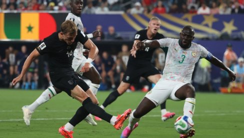 PRENOS, NORVEŠKA - SENEGAL: Haland i družina demoliraju rivala