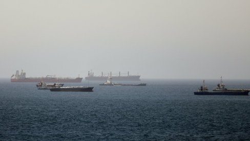 POGOĐEN TANKER U ORMUSKOM MOREUZU: Ponovo ključa na Bliskom istoku (FOTO)