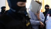 АУСТРИЈАНАЦ ИЗБО НОЖЕМ ПЕТОРО ЉУДИ ИСПРЕД ЏАМИЈЕ. Прети му смртна казна, тражи екстрадицију