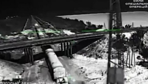ŽESTOK UDAR NA KRIMU: Ukrajinci tvrde da su uništili ključni železnički most