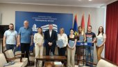 ЗА НАБАВКУ ПРИКЉУЧНЕ МЕХАНИЗАЦИЈЕ, МАШИНА И ОПРЕМЕ: Додељени уговори за подршку органској производњи у АП Војводини