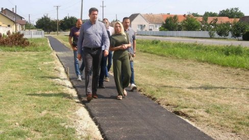 РАДОВИ ВРЕДНИ ДЕСЕТ МИЛИОНА ДИНАРА: Асфалтирање тротоара у шабачкој општини