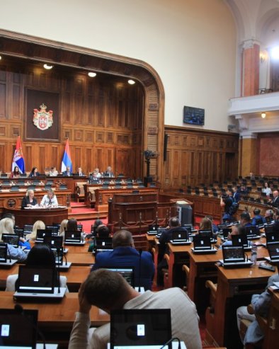 ЗАВРШЕНА ВАНРЕДНА СЕДНИЦА СКУПШТИНЕ: Усвојене све тачке које су биле на дневном реду