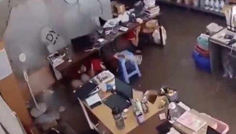 КАМЕРЕ ЗАБЕЛЕЖИЛЕ ЈЕЗИВЕ ТРЕНУТКЕ УДАРА: Током ноћи се тресло у још једном делу света, магнутида јача од 7 степени по Рихтеру (ВИДЕО)