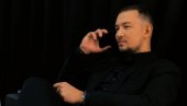 DAO SAM  VIŠE SEBE: Uroš Živković progovorio o vrućim scenama u spotu (FOTO)