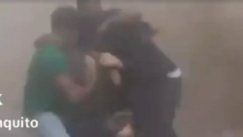 ZAGRLJENI NESTAJU POD ŠUTOM! Oko njih se sve ruši u par sekundi, ovo je najdramatičniji snimak iz Venecuele (VIDEO)