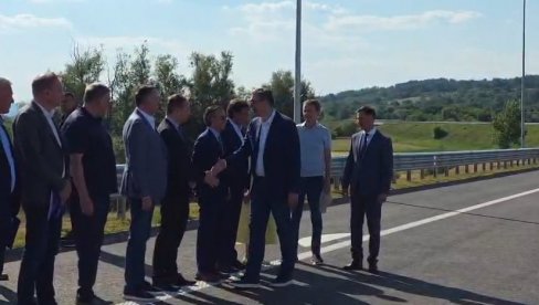 ИСТОРИЈСКИ ДАН ЗА СРБИЈУ: Вучић на отварању деонице ауто-пута Адрани–Прељина