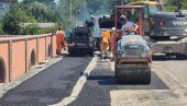 ЗА БЕЗБЕДНИЈЕ КРЕТАЊЕ ПЕШАКА: Нови тротоари у Клупцима код Лознице