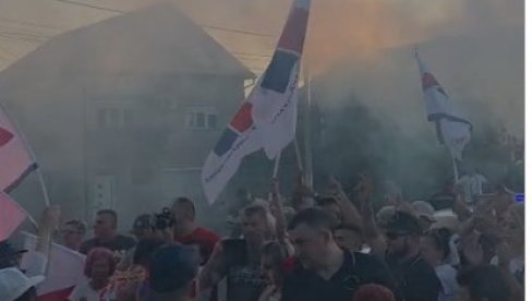 GROCKA UZ VUČIĆA: Građani izašli na ulice, spremaju se za veliki sutrašnji skup, pa poznatom porukom ujedinili Srbiju (VIDEO)