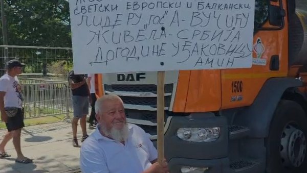 ДОШАО САМ ДА ПОДРЖИМ СВЕТСКОГ, ЕВРОПСКОГ И БАЛКАНСКОГ ЛИДЕРА Србин из Метохије поруком одушевио нацију (ВИДЕО)