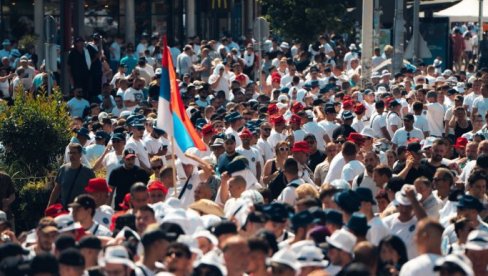 КАД СРБИЈА ПОБЕЂУЈЕ СРБИ НА КиМ ИМАЈУ БУДУЋНОСТ: Петковић и представници Српске листе дошли да подрже председника Вучића